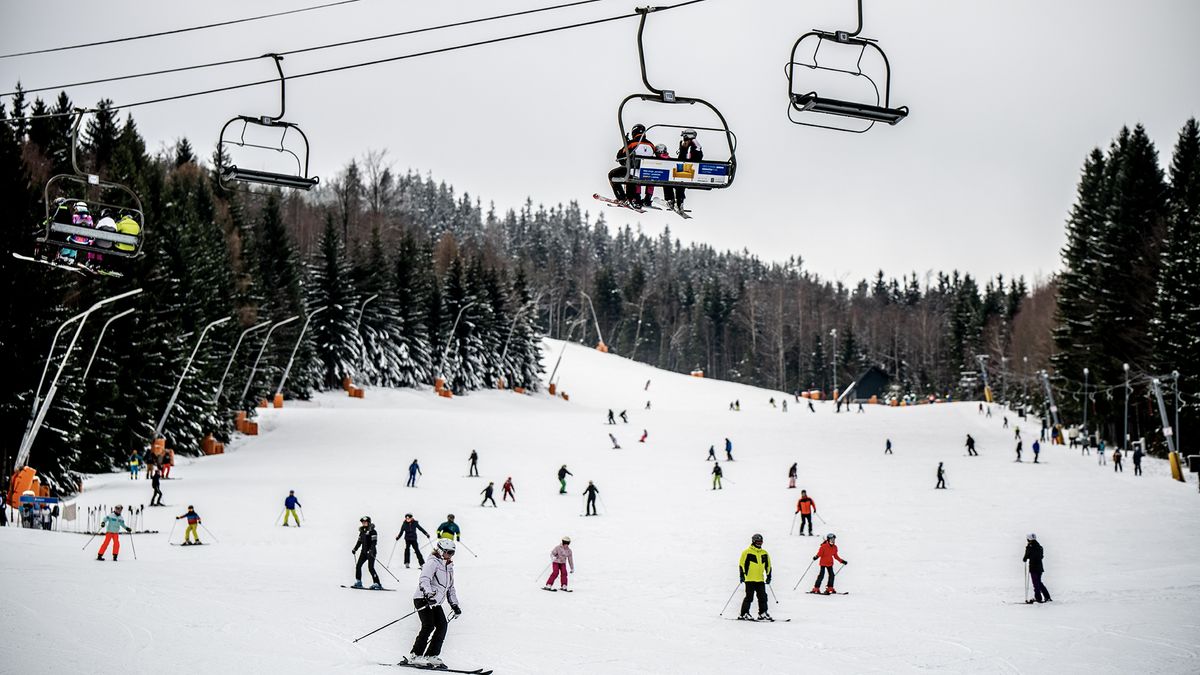 V Krkonoších začne v pátek lyžařská sezona na Černé hoře
